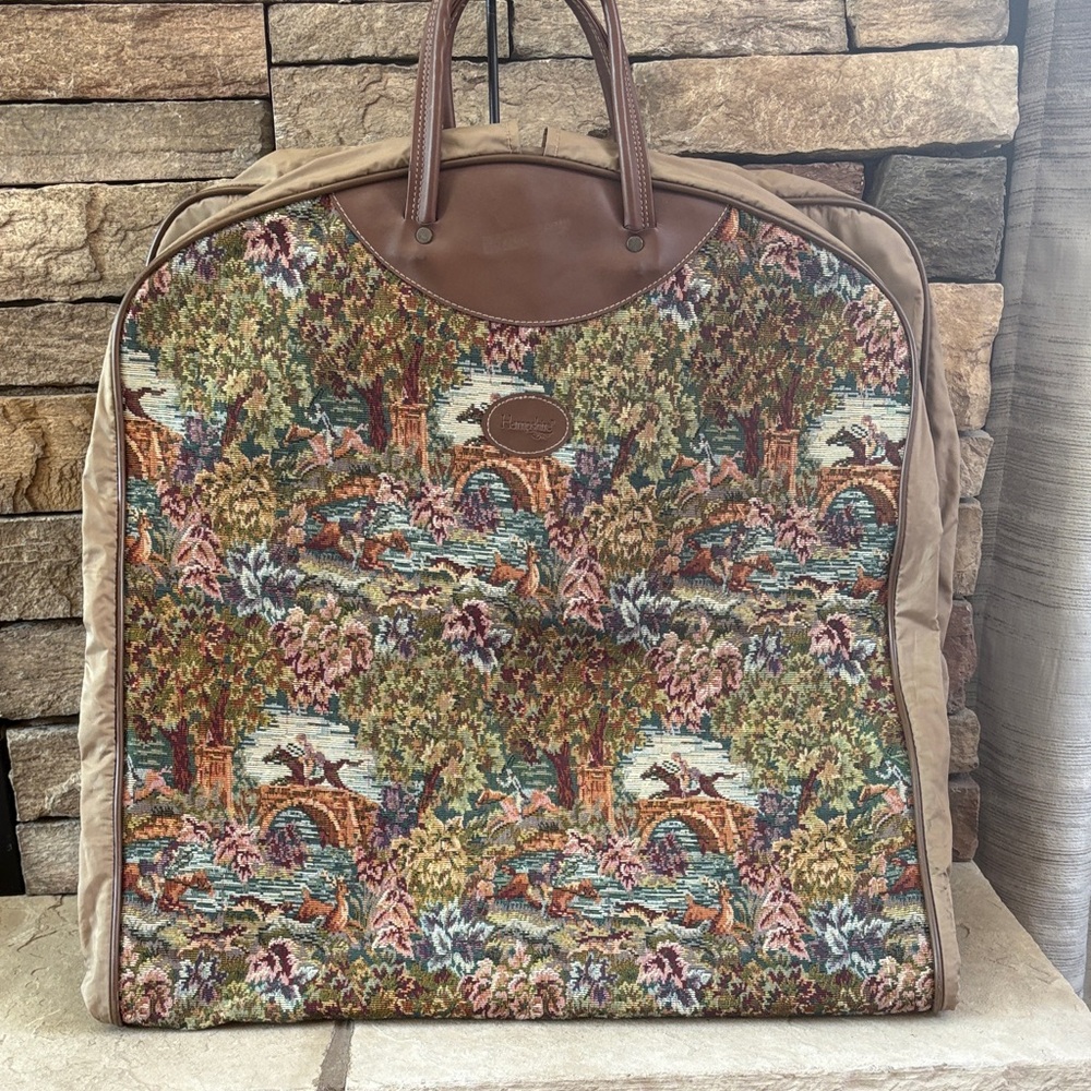 Vintage Hampshire tapestry equestrian garment bag